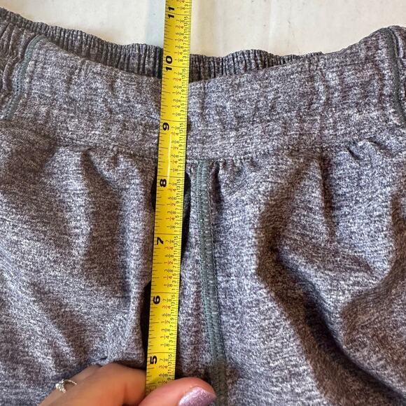 Lululemon Hotty‎ Hot II Short Sz 6 - 4" Gray - Picture 4 of 7
